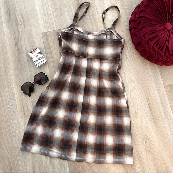 Plaid Babydoll Dress - Picture 2 of 4